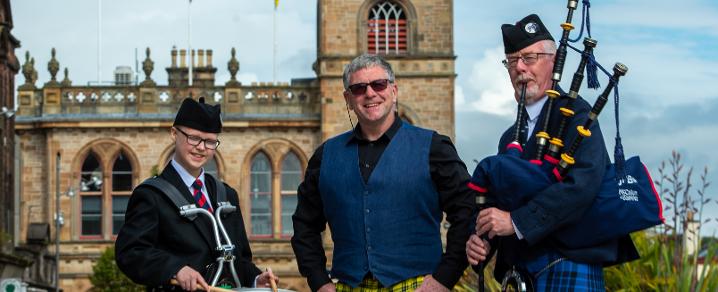 Renfrew Pipe Band Launch Renfrew Pipe Band Launch