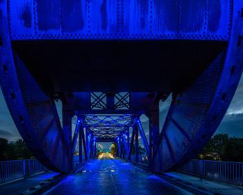 Bascule Bridge lit up in blue for World Drowning Prevention Day